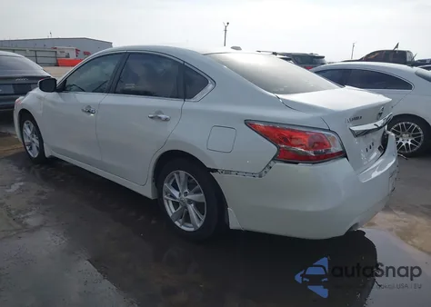 2015 Nissan Altima 2.5 Sv z USA, uszkodzony, nr VIN 1N4AL3AP7FC168062